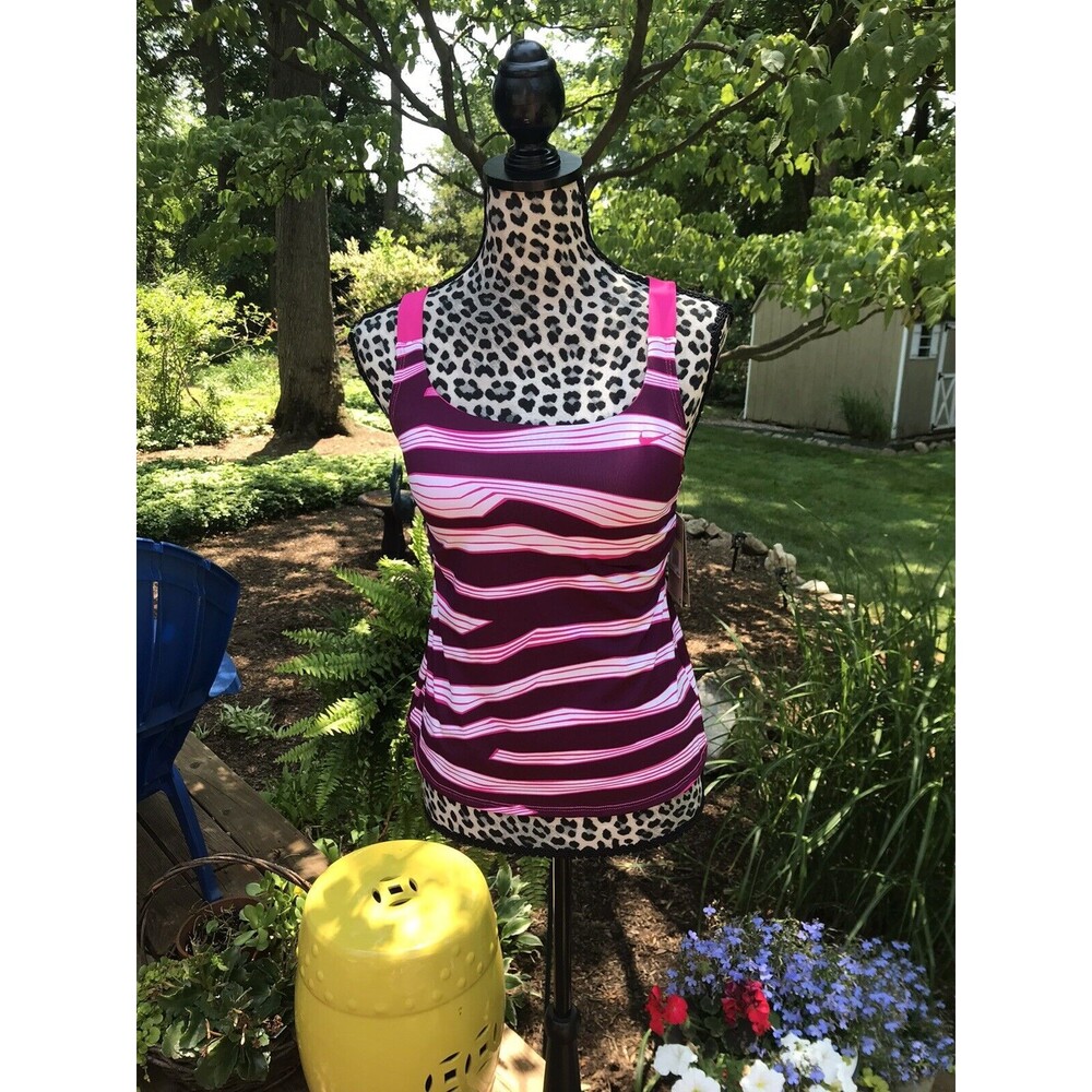 Nike Tankini Top Wave-Stripe V-Back Dark Pink NWT Removable Cups Shelf Bra Sm.